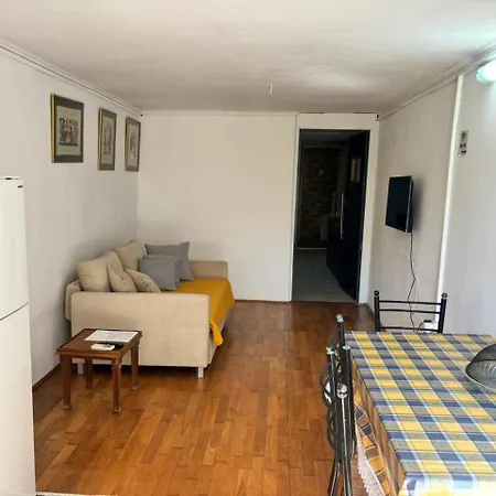 Apartment βαχος 2 Tseratsia